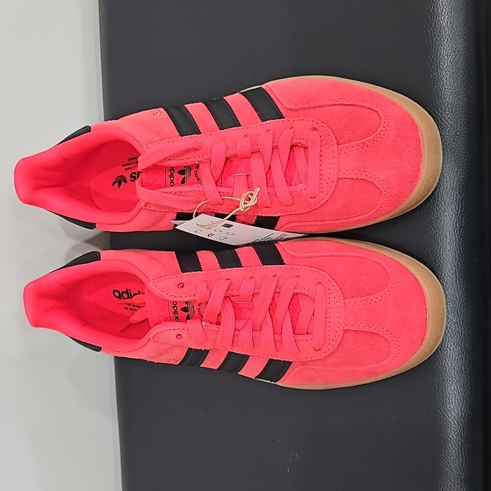 Brand New Adidas Gazelle Indoor 'Lucid Red Black' Size Men's 9.5 Sku JR6304 - Picture 4 of 6